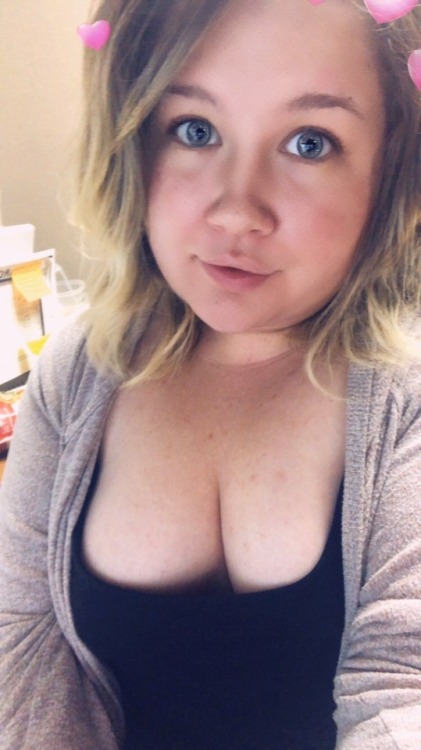 lalapolola:  Good morning Mister 💕  It’s going to be a wonderful day at the office.   I can already tell.  Can’t you?🖤😈