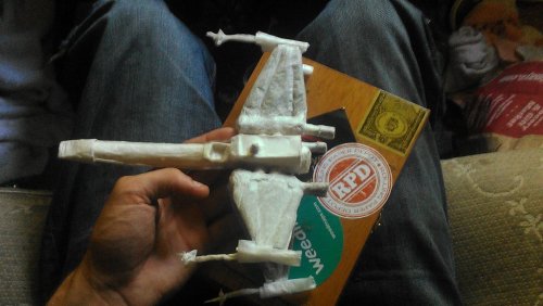 weedporndaily:  NSFW ..because It’s going to blow your mind all over your workspace!! X-wing joint complete with smokable R2D2