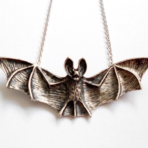 Porn empty-casket:  Bat necklace - Back in stock photos