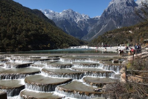 odditiesoflife:White Water Terraces, Shangri-laAn incredible sight - beautifully shaped semi-circles