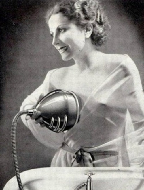 Breast washer from the 1930s…