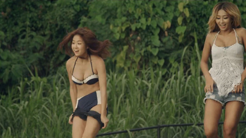 Sistar - I Swear MVthe pics are previews, gifs here: 1 2 3 4 5 6 7(gifs made by me)source vid here