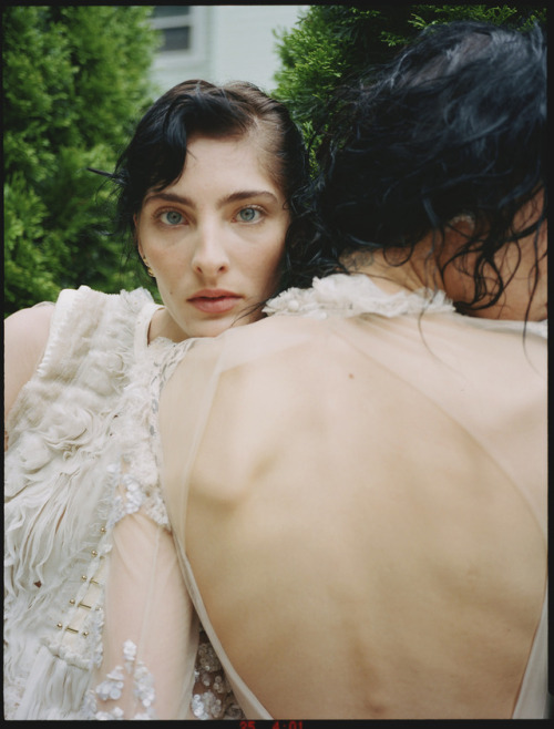 Misty Green Twilight for Vogue Mexico by Rebekah Campbell with Angelica Erthal and Annie Tice 