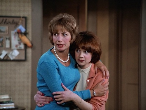 Dammit, Laverne and Shirley. #Laverne and Shirley #❤️#Shirley Feeney#Laverne DeFazio#Cindy Williams#Penny Marshall#Franks Fling#ship tease