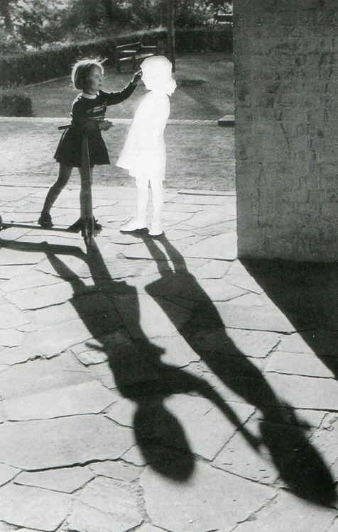 shihlun:  Hans-Peter Feldmann, Two Girls With Shadow, 2004.  