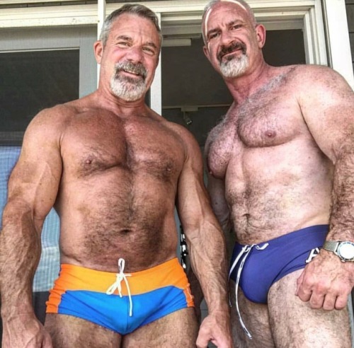 choppedfurything: Sure would like being in the middle of those two.