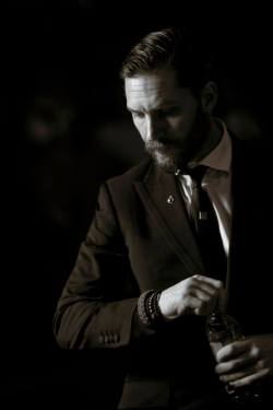 mypleasurealways:  tomhardyvariations:  Two superlative photographs of Tom Hardy at the Baftas 2014 by Rich Hardcastle Photography, shared on Facebook. I’d been wondering who took these beauties and now we know who deserves applause.    Does this