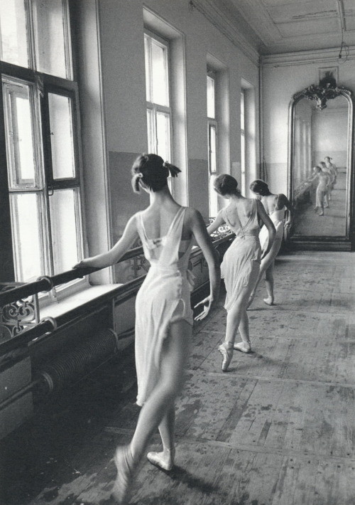 Bolshoi Ballet School, Moscow, 1958. Photo: Cornell Capa/Magnum Photos, courtesy of the Internationa
