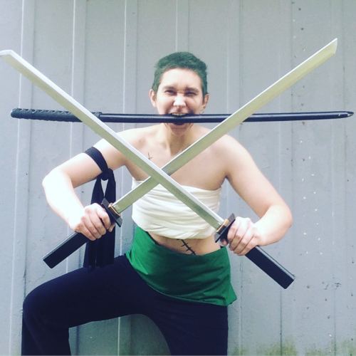 My Zoro Cosplay back in November. A lot of the pictures I took I forgot to close my eye woops.