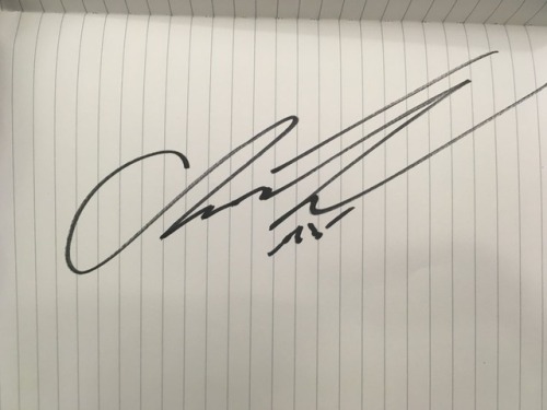 deer-tokki: (180307) Shawo_lin Got Minho’s autograph before he left…i cant be