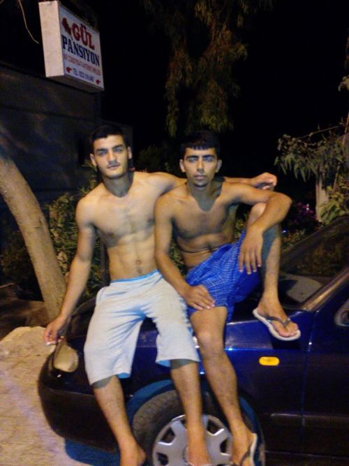 HOT TURKISH AND KURDISH GUYS