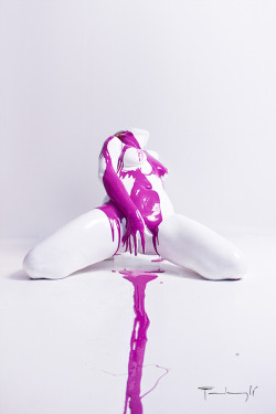 thegrode:  ceramic girl, pink paint.