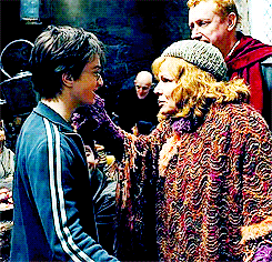 wintrsfells-blog:  ”He’s not your son, Molly.””He’s as good as.”    