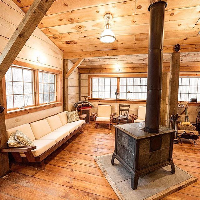 cabinsdaily:  Featured cabin 🌲