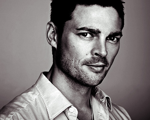 radiophile:karl urban | photographed by craig owen [x]