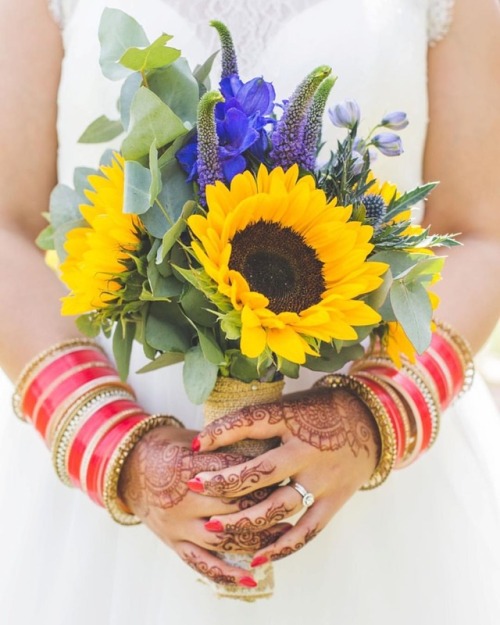 When a past SWB bride puts together the bridal bouquet for her friend who is today’s SWB bride