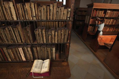 Chained -900 years old- library in Hareford. Where the books are attached to their bookcase by a cha