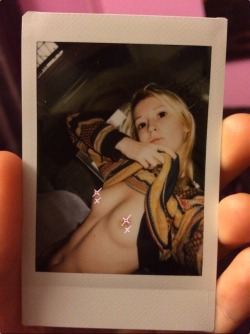 i-hate-the-beach:I got a fujifilm instax