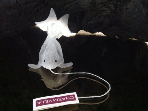 forestspirit-waterspirit:lustik:Goldfish Tea Bag - Charm Villa via Mister Finch.If only these were r