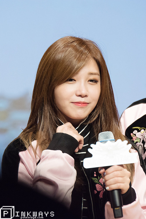 mollayos:    pinkways ♡ do not edit!   