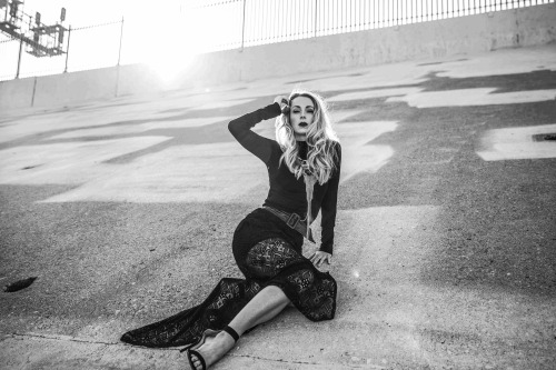 Hannah DouglasFollow celebrity-legs-and-heels.tumblr.com/ for more!(via FN9A9034.jpg (5760&ti