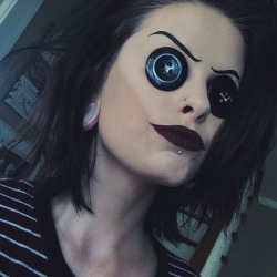 kepk0:  Here’s my Coraline inspired Halloween look. 🕷🕸🗝 @sixpenceee  Instagram - kepk0