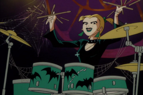 oldladycallowaysghost:Holy shit, why am I only now remembering The Hex Girls from Scooby-Doo?Witches
