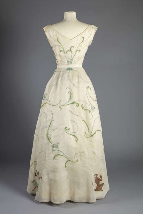 Givenchy dress of Wallis, Duchess of Windsor, 1954From the Maryland Center for History and Culture