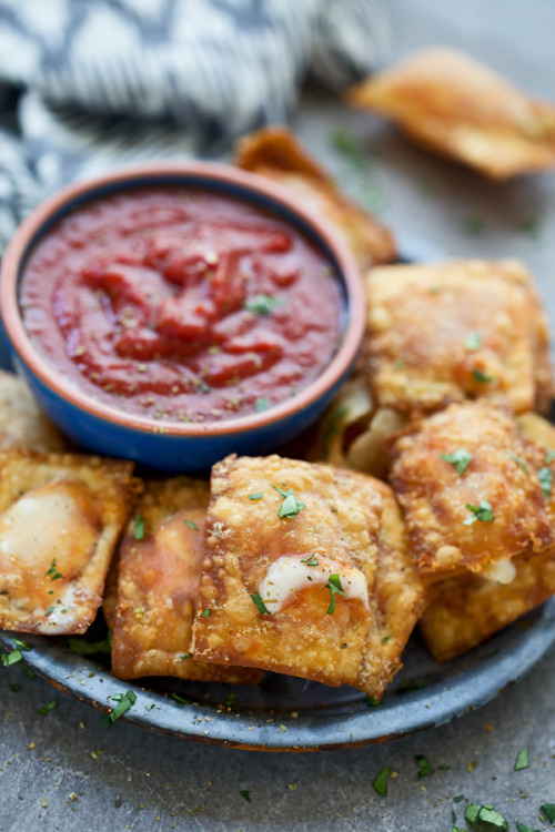 foodffs:  Homemade Pepperoni Pizza Rolls Follow for recipes Get your FoodFfs stuff here