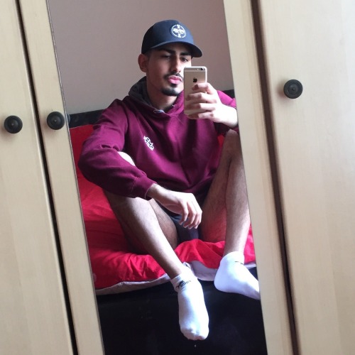 pakism:  legz 
