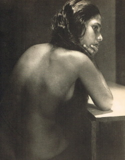 Oldalbum:  Lionel Wendt - Asian Female Nude Study, Sri Lanka, 1940S  