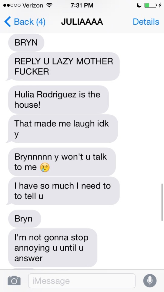 My Friends Know How To Get My Attention When I Dont Answer Their Texts For An Hour PS: I Killed Her For