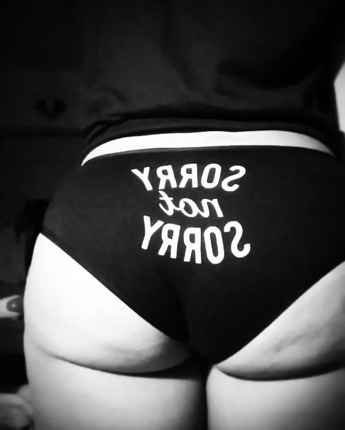 partyinjulespants: Hope yguys had an amazing New Year’s Celebration! Cheers xx