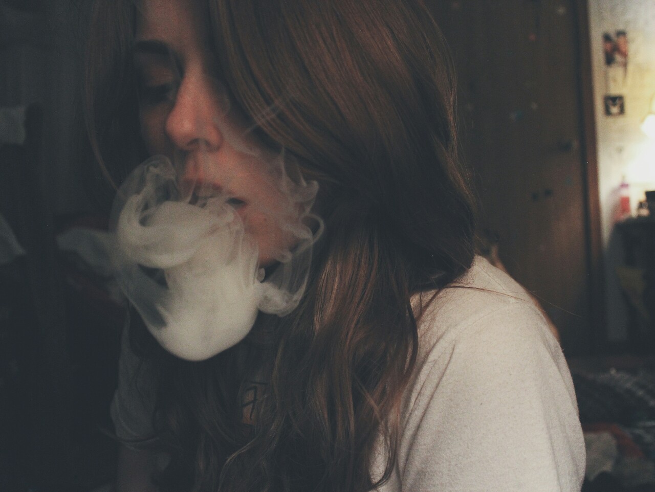 lil-misspuffit:  my hair flows as nicely as the smoke i mean for real