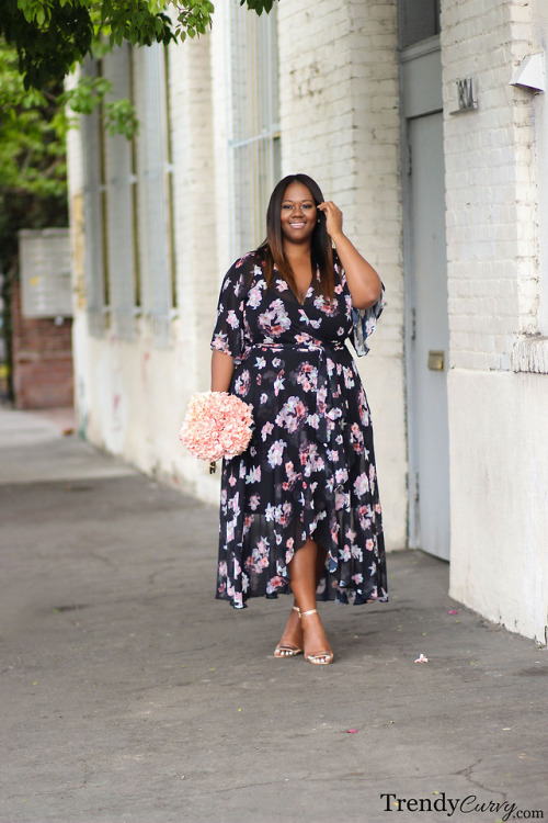 BloomOutfit details on TrendyCurvy.comPhotographer: Steve Suavemente