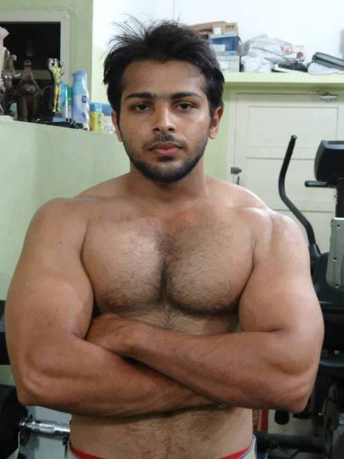Handsome, hairy, sexy and muscular with mounds of pecs - WOOF