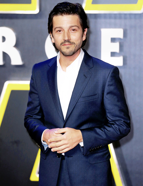 Porn diegolunadaily:  Diego Luna attends the European photos