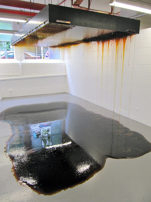 likeafieldmouse:  Skye Kelly - Creep (2011) - Toffee through formply frame
