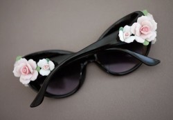 tbdressfashion:  flower sunglass