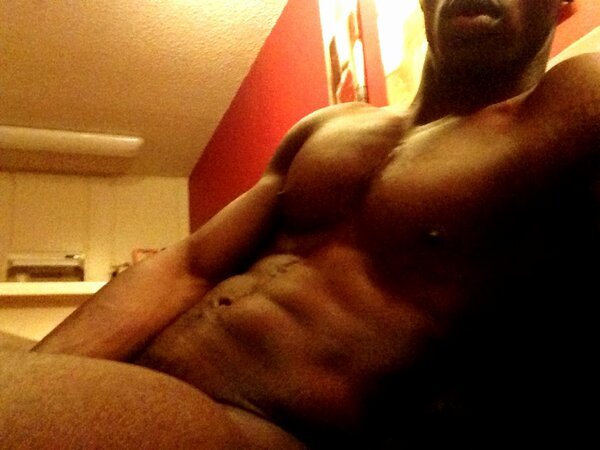 justthedicks:  Hottie with a motherflippin body