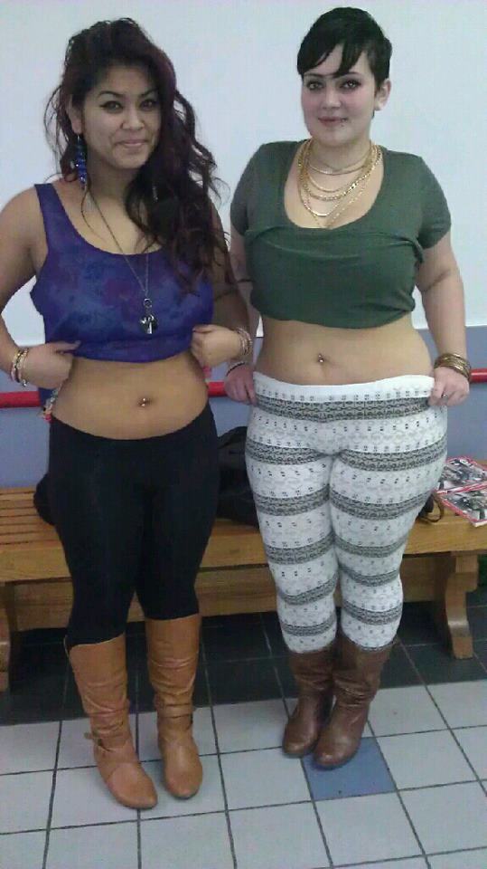 yo-torie:  Haha &gt;:} belly button piercings &lt;3 