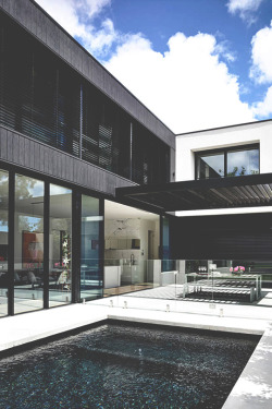 modernambition:  Kew House | MDRNA | Instagram