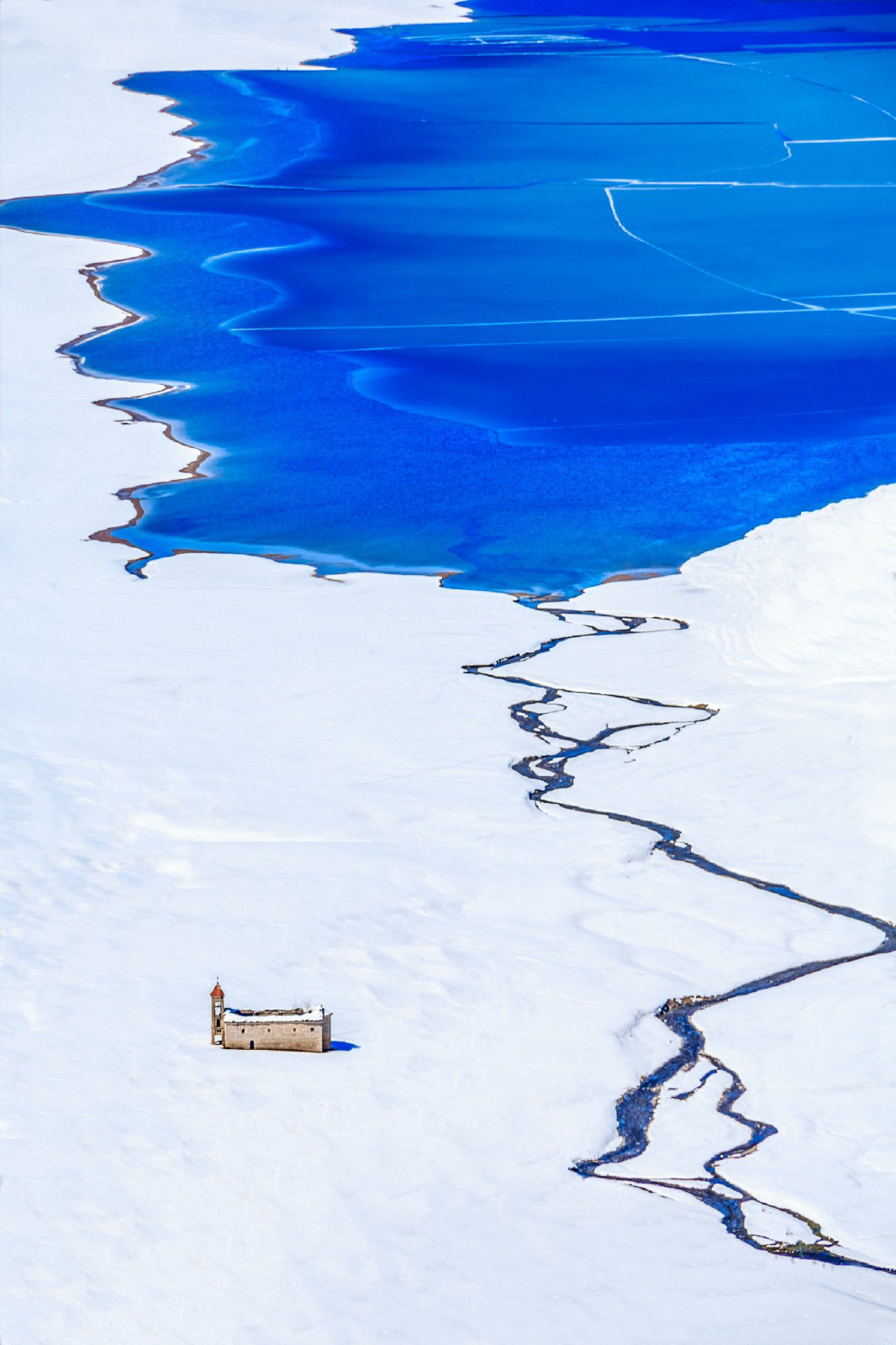 natgeoyourshot:  Trending: Lonely Houses Part Deux  Last October, editor Jeanne