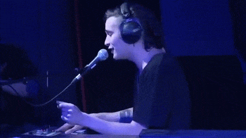 spliffzs:  matty groovin to the beat