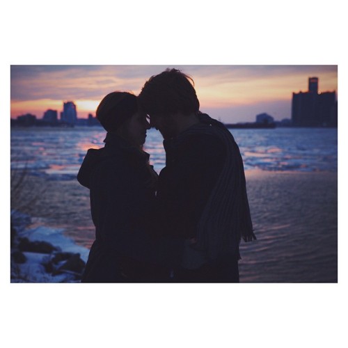 belle-isle-beauts:  Detroit River Romance || 