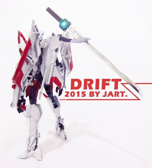 Fully transform-able MTMTE styled Drift remolded from BH Starscream. Crafted by the amazing 曾郝兎 on F