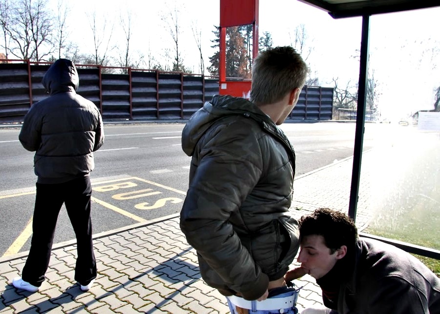 corbeauxtube:  Love public sex — it’s so fuckin’ hot.   