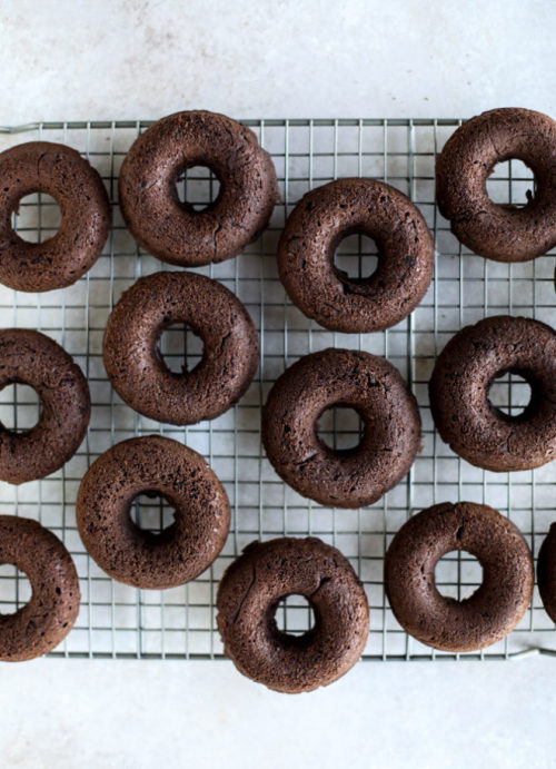 justinejoli: sweetoothgirl: baked chocolate fudge doughnuts Yummy