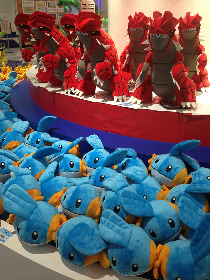 coplandfanboy:  zombiemiki:  Stopped by the Tokyo Bay Pokemon Center, took some pics.