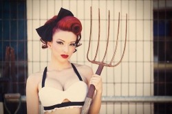 hotrodzandpinups:  Friday Pin Ups and Sexy